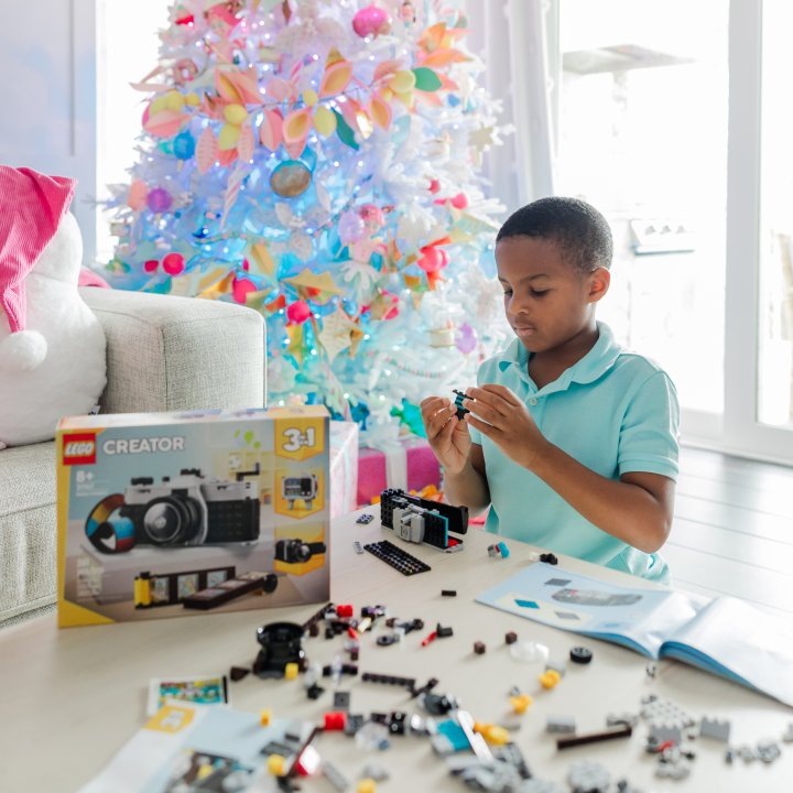 LEGO Creator 3 in 1 Retro Camera Toy 31147 - Image 9