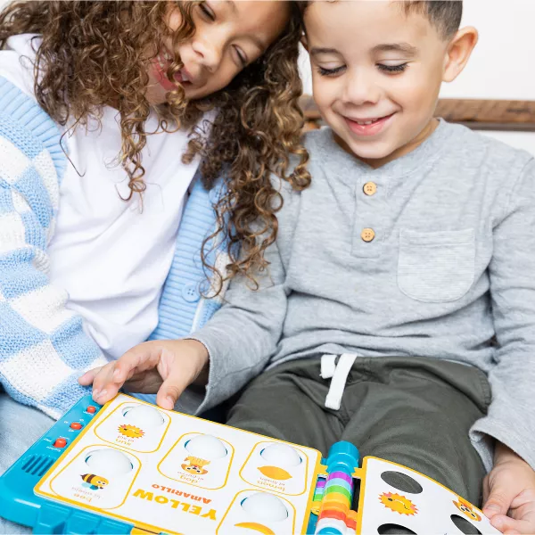 Chuckle & Roar The Pop It! Book - Image 7